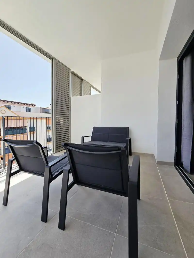 Terrassa de Àtic de lloguer en Estepona amb Aire condicionat, Terrassa i Piscina