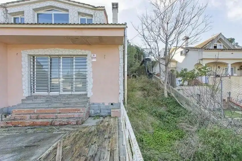 Casa o chalet en venta en ARTISTES, 16, Vallirana