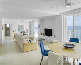 Living room of Flat for sale in Oropesa del Mar / Orpesa  with Terrace, Storage room and Furnished