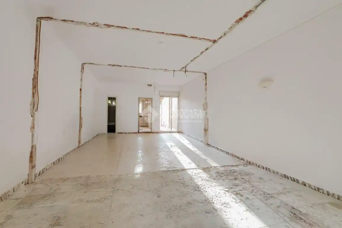 Einfamilien-Reihenhaus zum Verkauf in Terrassa mit Terrasse