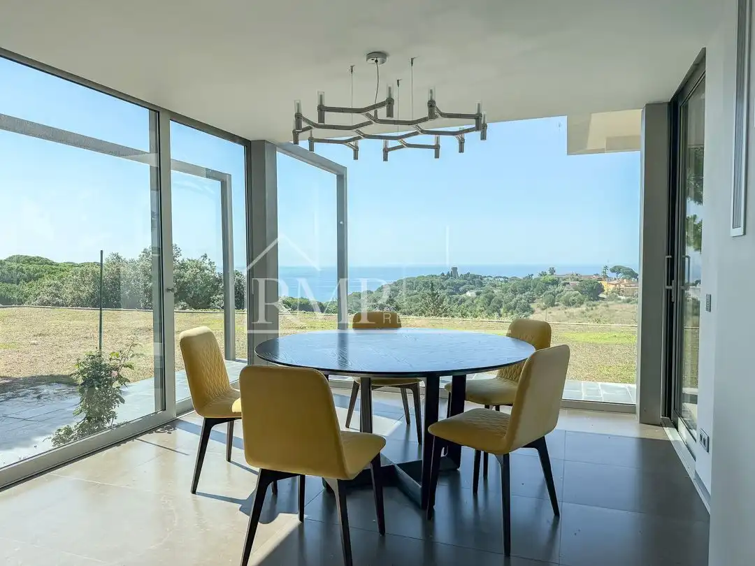 Comedor de Casa o chalet en venta en Arenys de Mar con Aire acondicionado, Calefacción y Jardín privado
