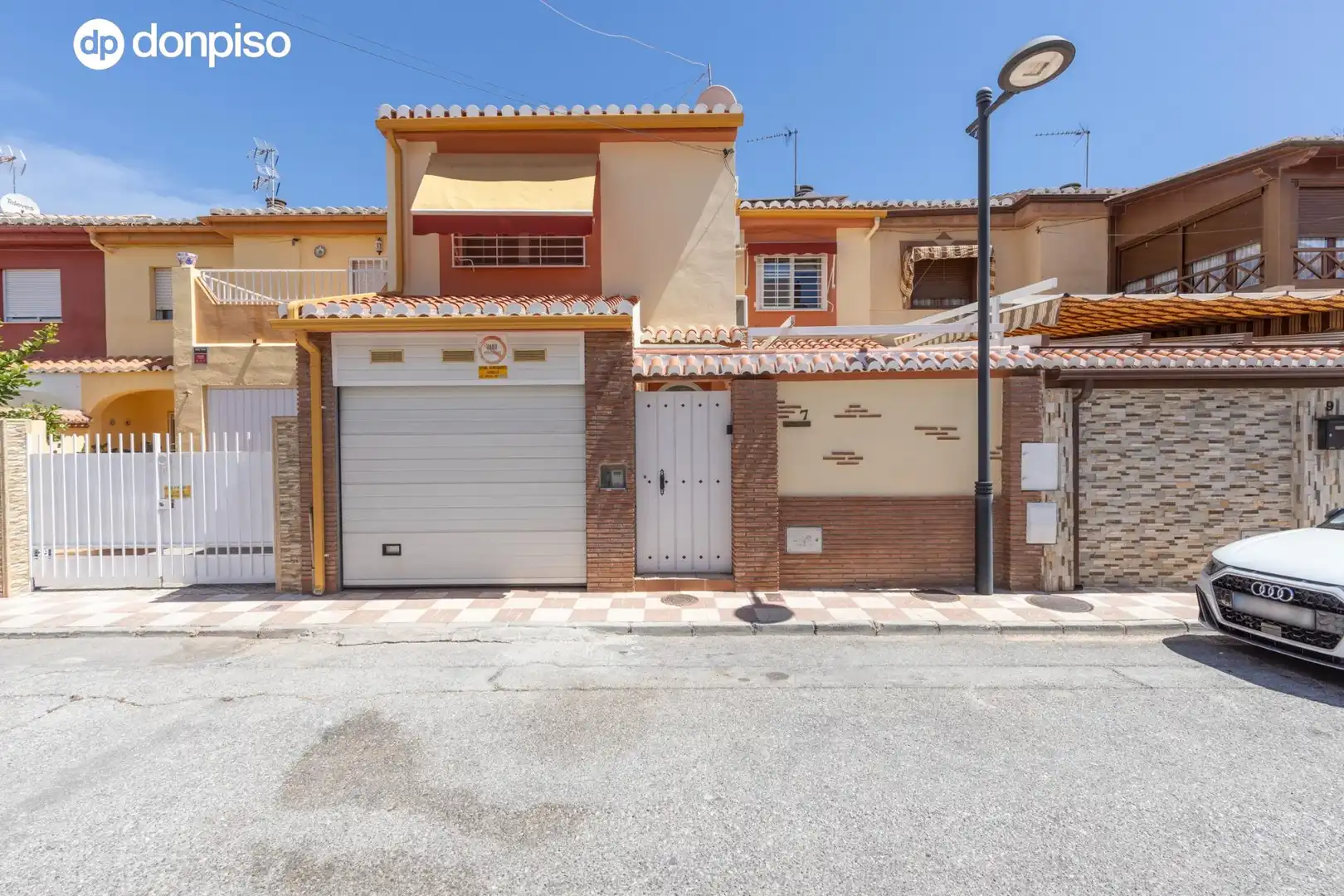 Casa adosada en venta en VIRGEN DE LORETO, Avda. De los Ogíjares