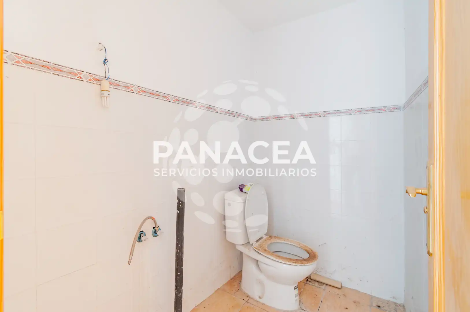 Baño de Casa o chalet en venta en Las Tres Villas con Amueblado