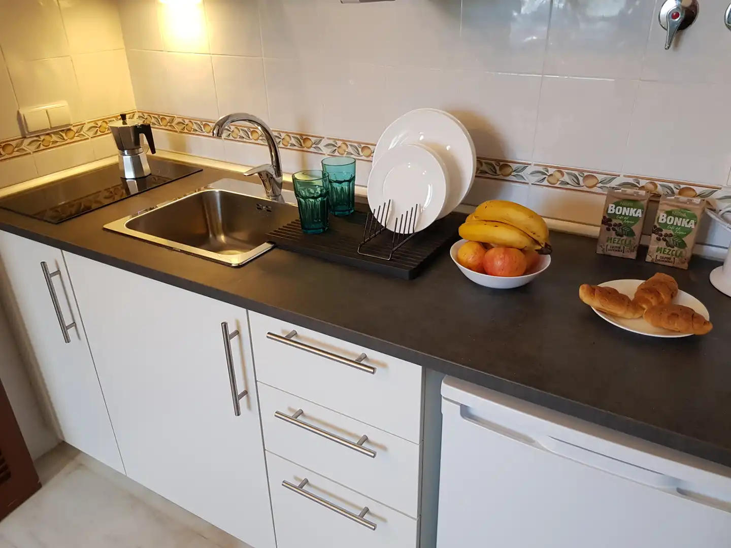 Cocina de Estudio de alquiler en Málaga con Aire acondicionado, Calefacción y Amueblado