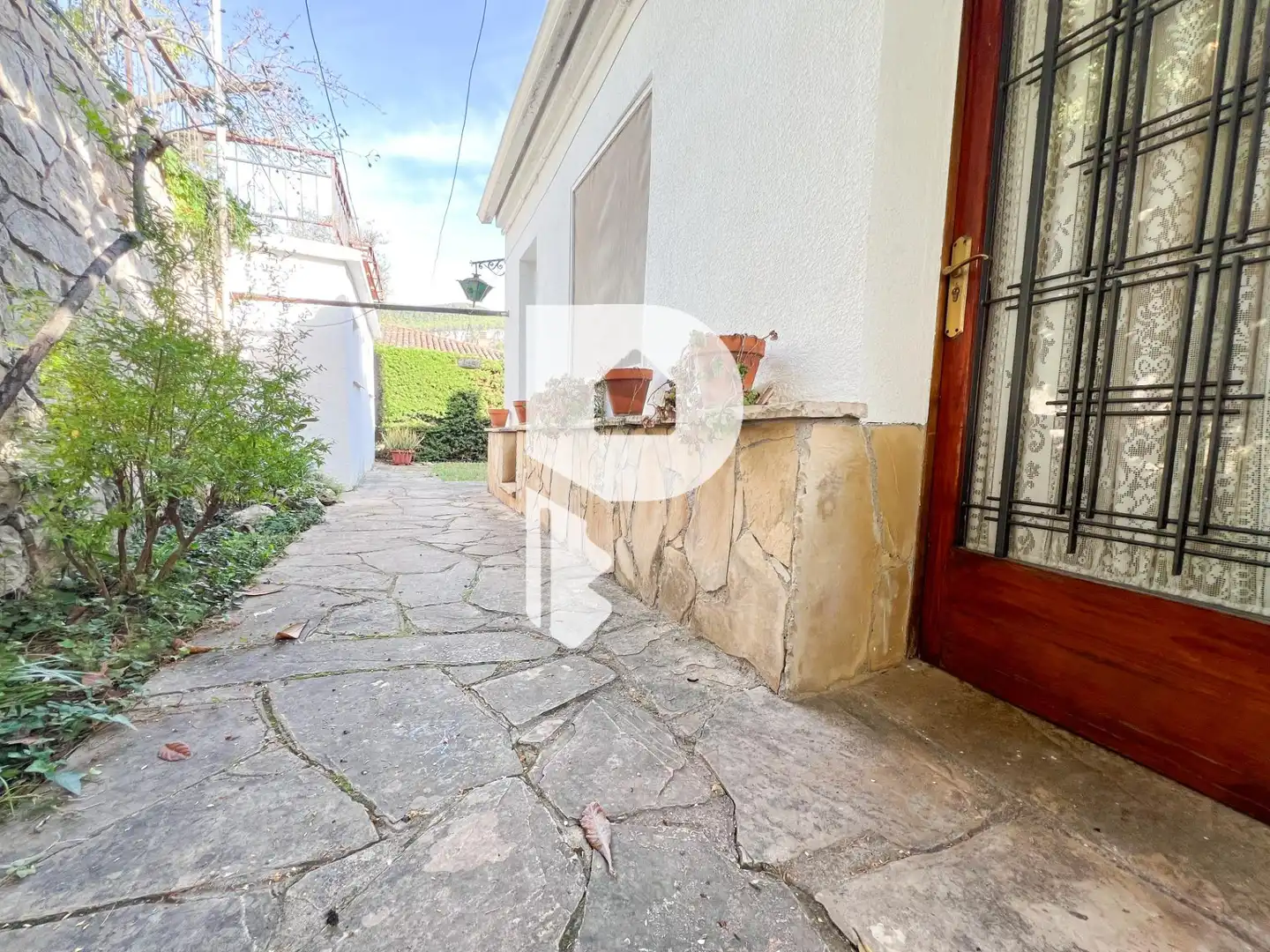 Vista exterior de Casa o xalet en venda en Vallirana amb Calefacció, Jardí privat i Terrassa