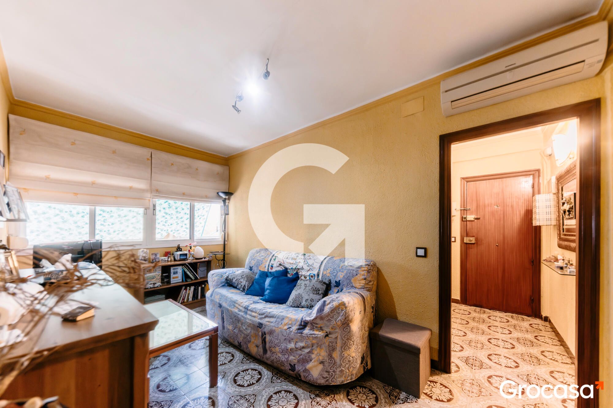 Living room of Flat for sale in Cornellà de Llobregat  with Oven and Balcony