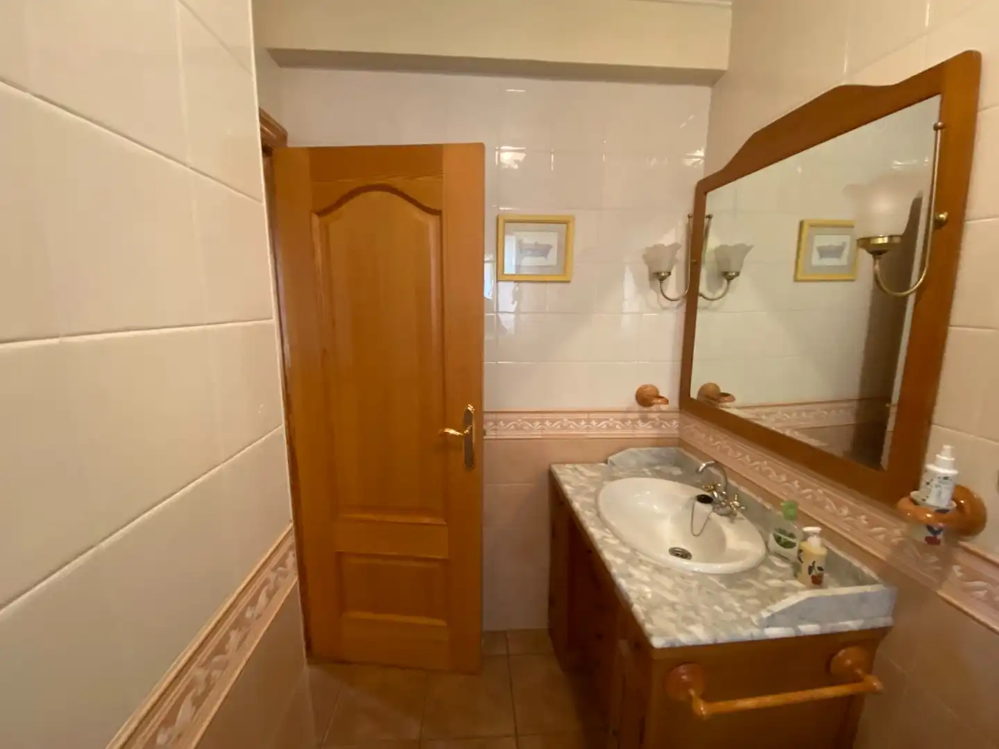 Badezimmer von Haus oder Chalet zum Verkauf in Sax mit Klimaanlage, Terrasse und Schwimmbad