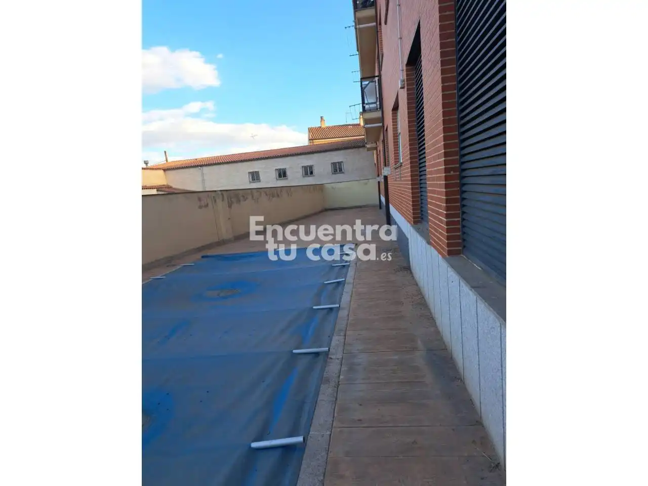 Vista exterior de Piso en venta en Moriscos con Calefacción, Parquet y Terraza
