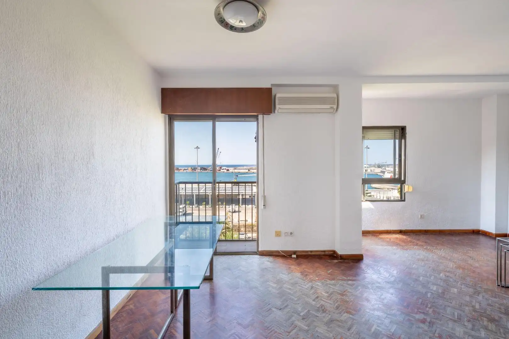Schlafzimmer von Wohnung zum Verkauf in Almería mit Klimaanlage, Heizung und Balkon