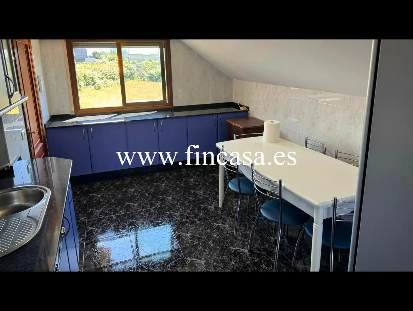 Casa o chalet de alquiler en Vigo  con Calefacción, Jardín privado y Parquet