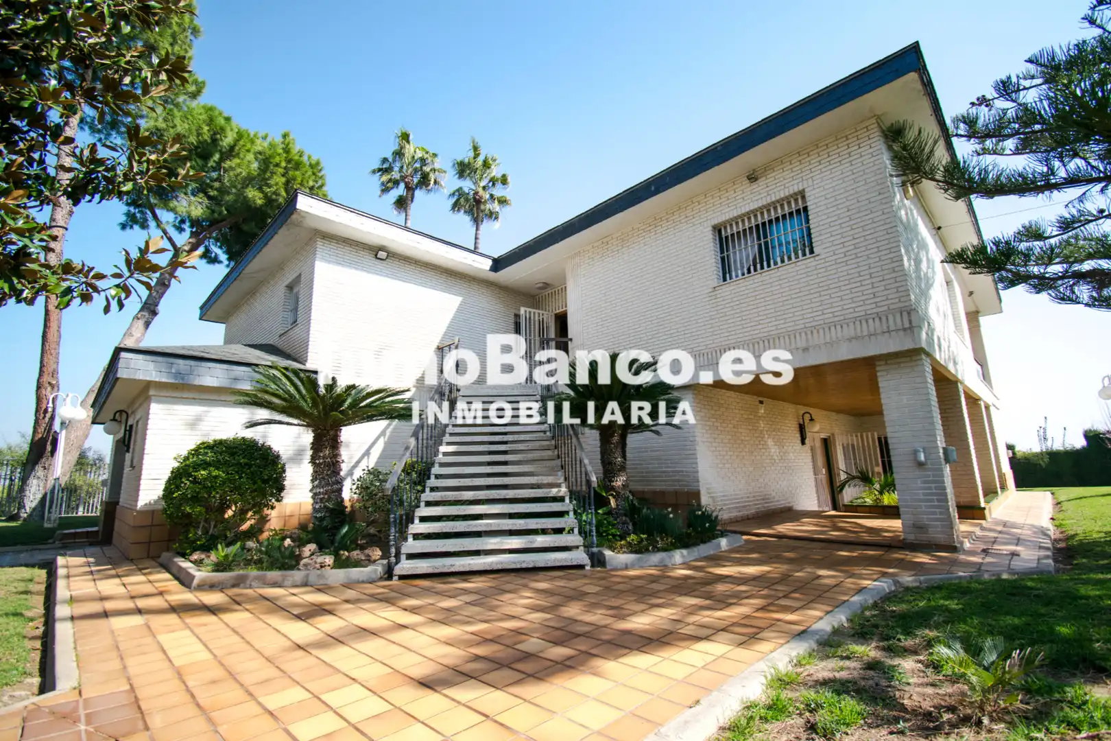Vista exterior de Casa o chalet en venta en Chiva con Aire acondicionado, Calefacción y Jardín privado