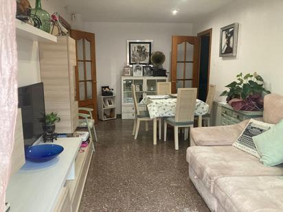 Living room of Flat for sale in Manresa  with Air Conditioner, Terrace and Balcony