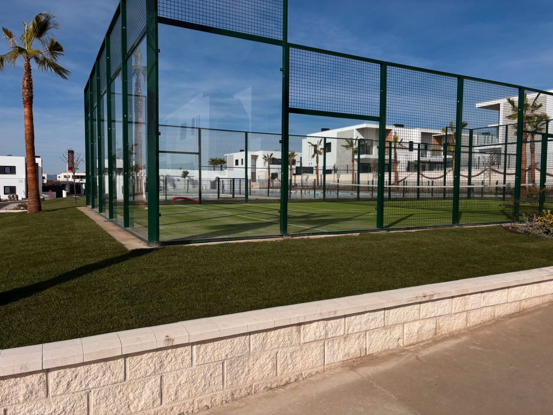 Exterior view of Single-family semi-detached for sale in Villaviciosa de Odón  with Air Conditioner, Private garden and Terrace