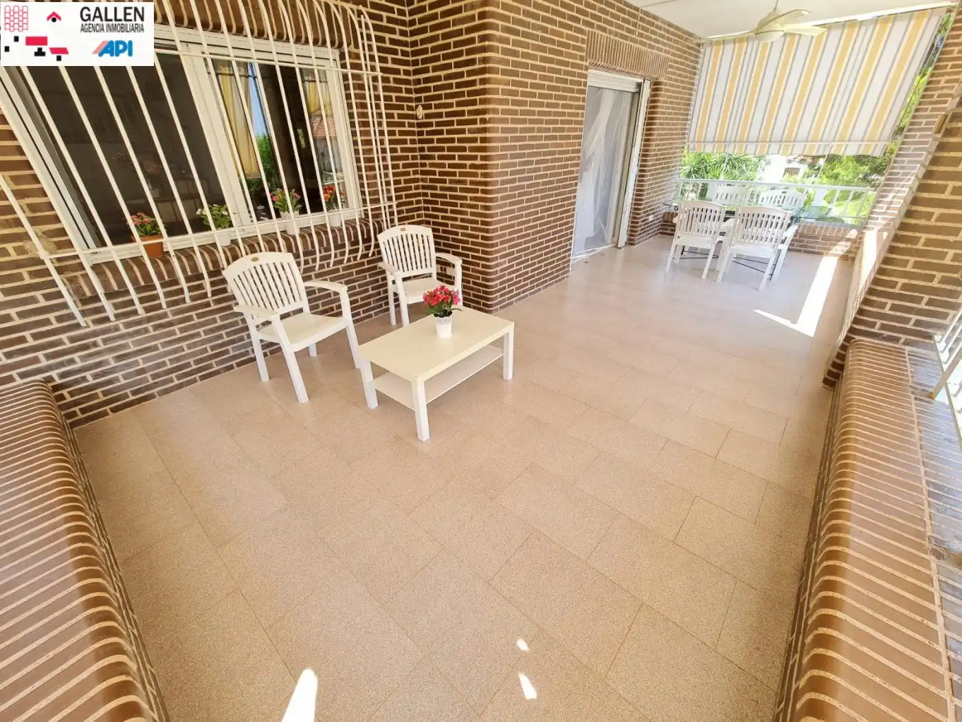 Casa o xalet en venda a Montornés - Las Palmas - El Refugio