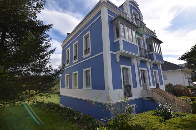 Casa-chalet en Venta en Trabada