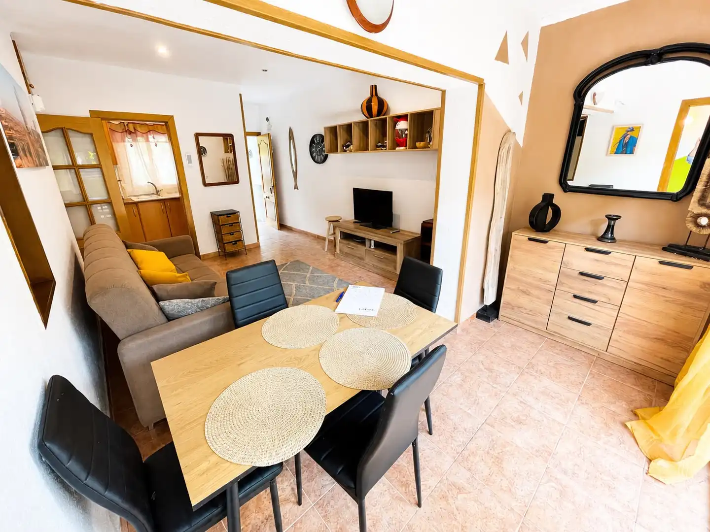 Sala de estar de Apartamento en venta en Santa Susanna con Terraza, Horno y Piscina comunitaria