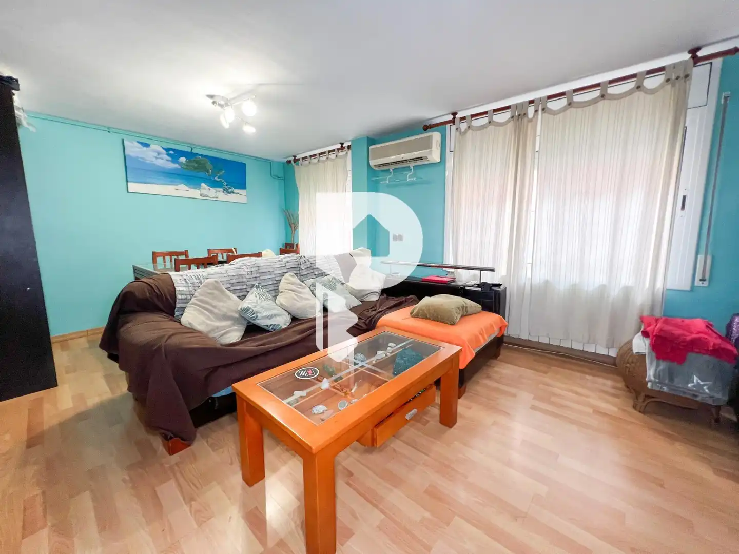 Sala de estar de Planta baja en venta en Vallirana con Aire acondicionado, Calefacción y Parquet