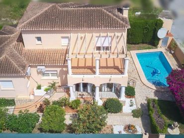 Villa mit Pool zum Verkauf in Beniarbeig