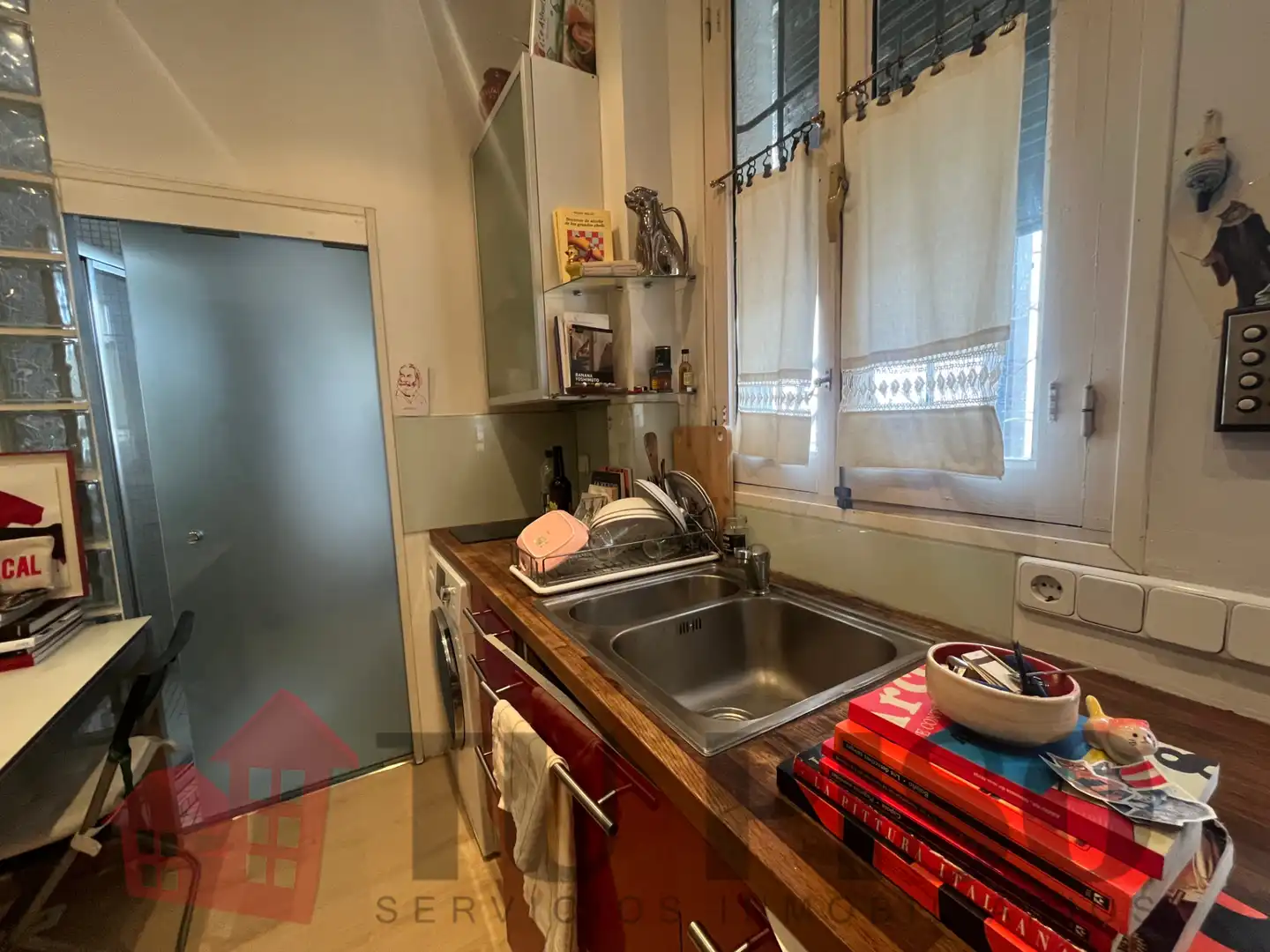 Cocina de Estudio en venta en Madrid con Calefacción y Amueblado