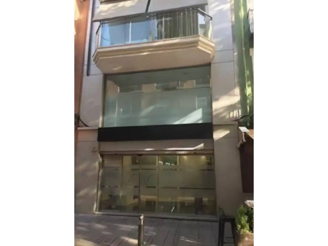 Business premises to rent in Paseo Germanías 12