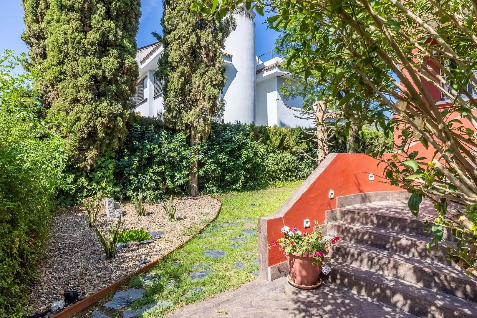 Jardí de Casa o xalet en venda en Mairena del Aljarafe amb Aire condicionat, Calefacció i Jardí privat