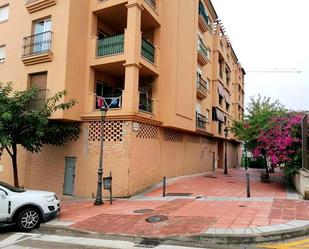 Vista exterior de Local de lloguer en Estepona