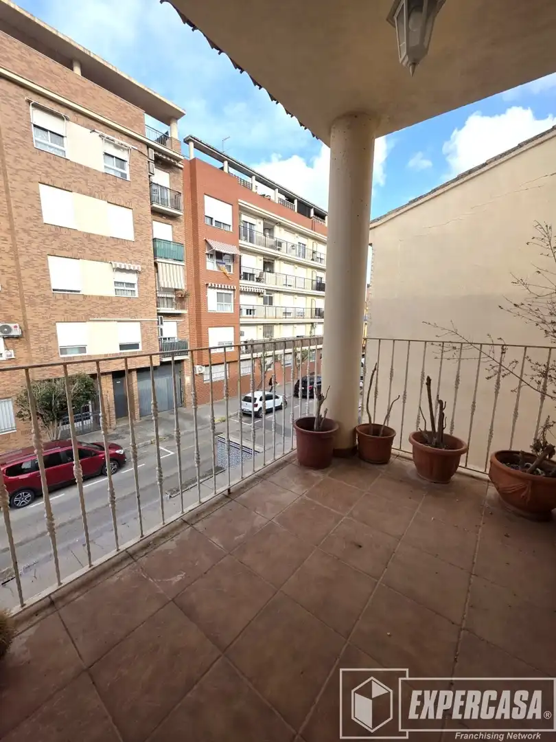 Vista exterior de Casa o chalet en venta en Torrent con Terraza y Trastero