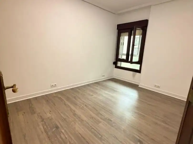 Habitación de Piso en venta en Begoña - Santutxu
