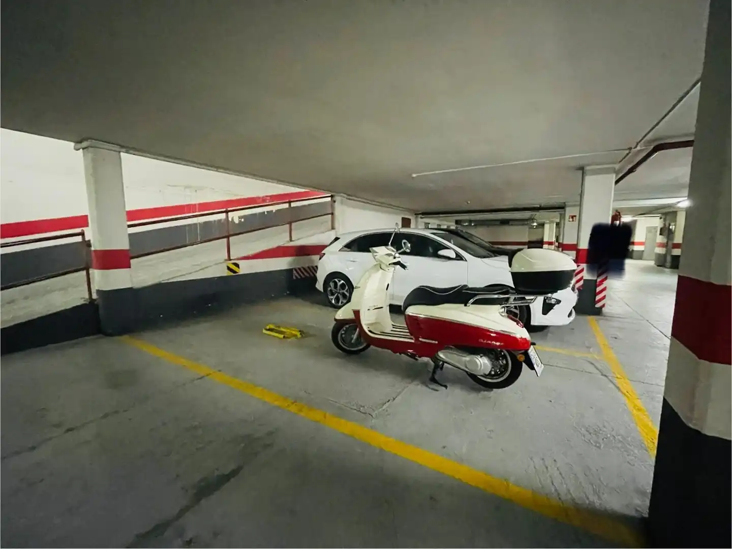 Parkplatz von Garage zum Verkauf in Zaragoza