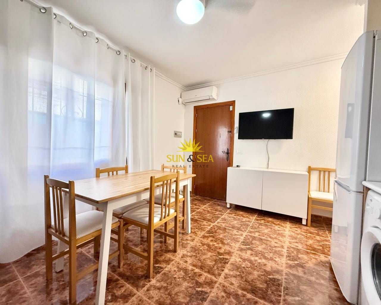 Vista exterior de Apartament de lloguer en San Pedro del Pinatar amb Aire condicionat, Calefacció i Moblat