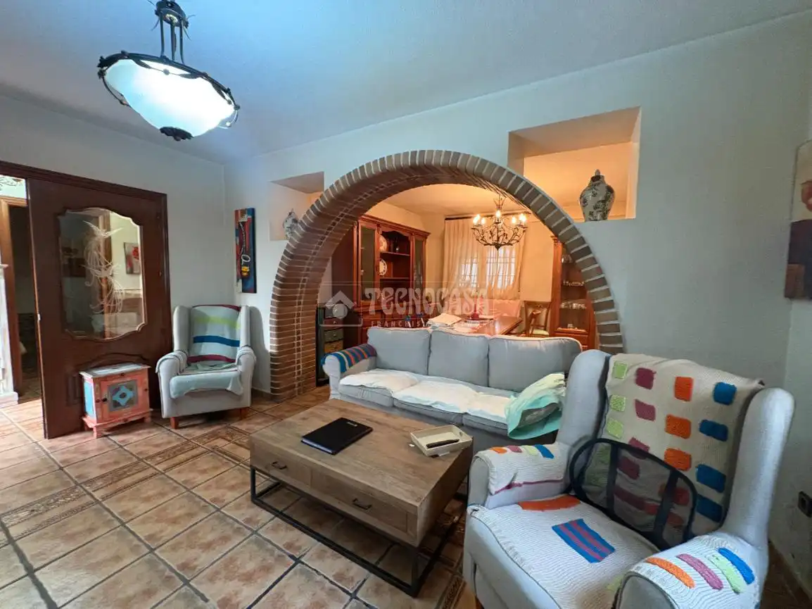 Wohnzimmer von Haus oder Chalet zum Verkauf in El Álamo mit Klimaanlage, Heizung und Privatgarten