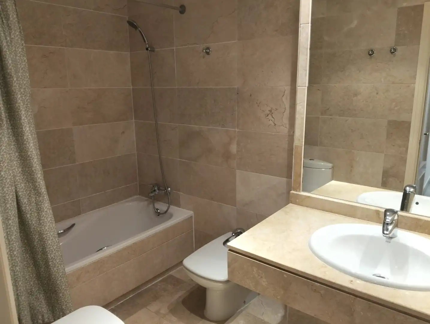 Badezimmer von Wohnung zum Verkauf in Marbella mit Klimaanlage, Terrasse und Gemeinschaftspool