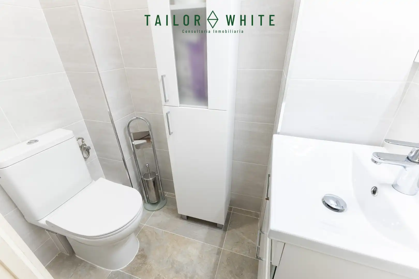 Baño de Piso en venta en Barcelona con Calefacción y Terraza