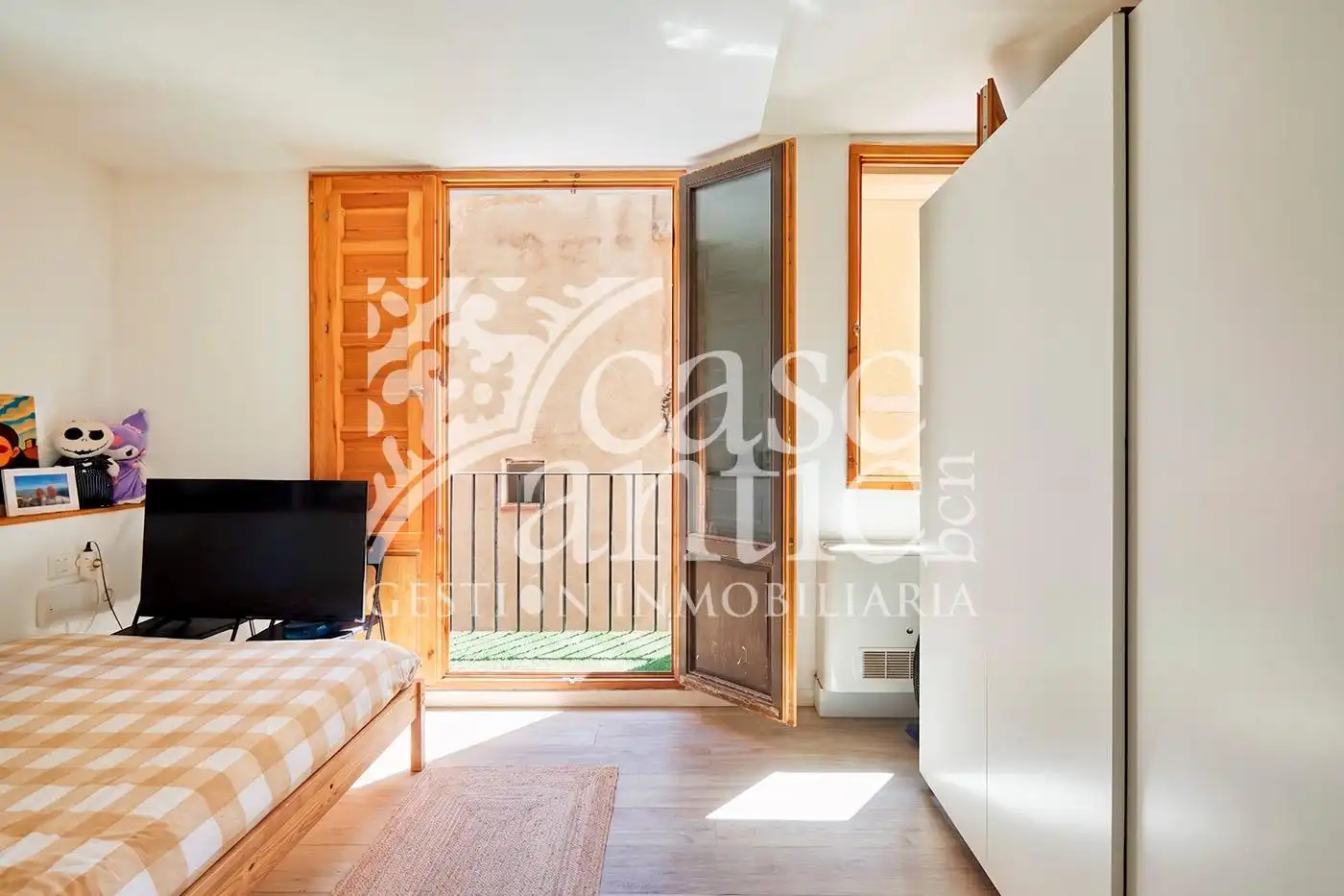 Piso con terraza en venta en Ciutat Vella