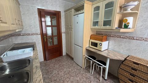 Foto 5 de Piso de alquiler en Peñamefecit - Avda Barcelona, Jaén Capital