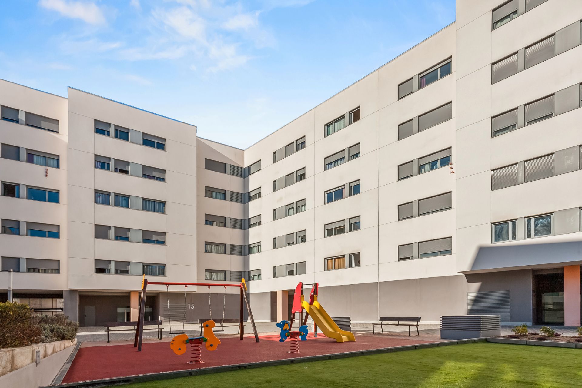 Vista exterior de Pis en venda en Móstoles amb Traster i Piscina comunitària