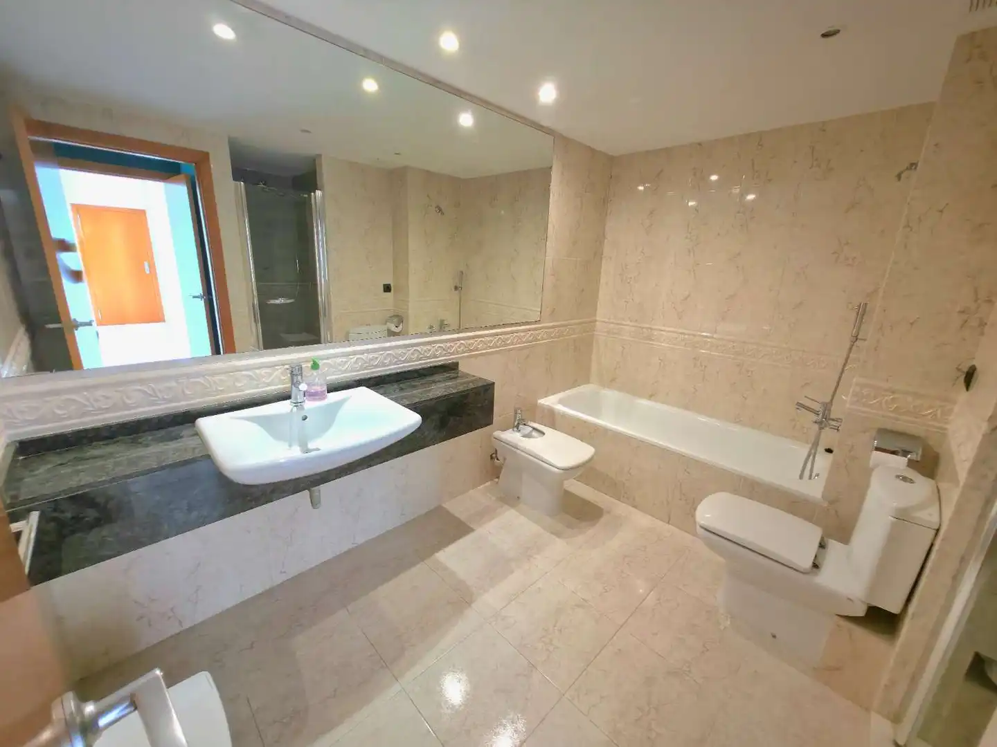 Bathroom of Flat for rent in Eivissa  with Air Conditioner, Heating and Terrace