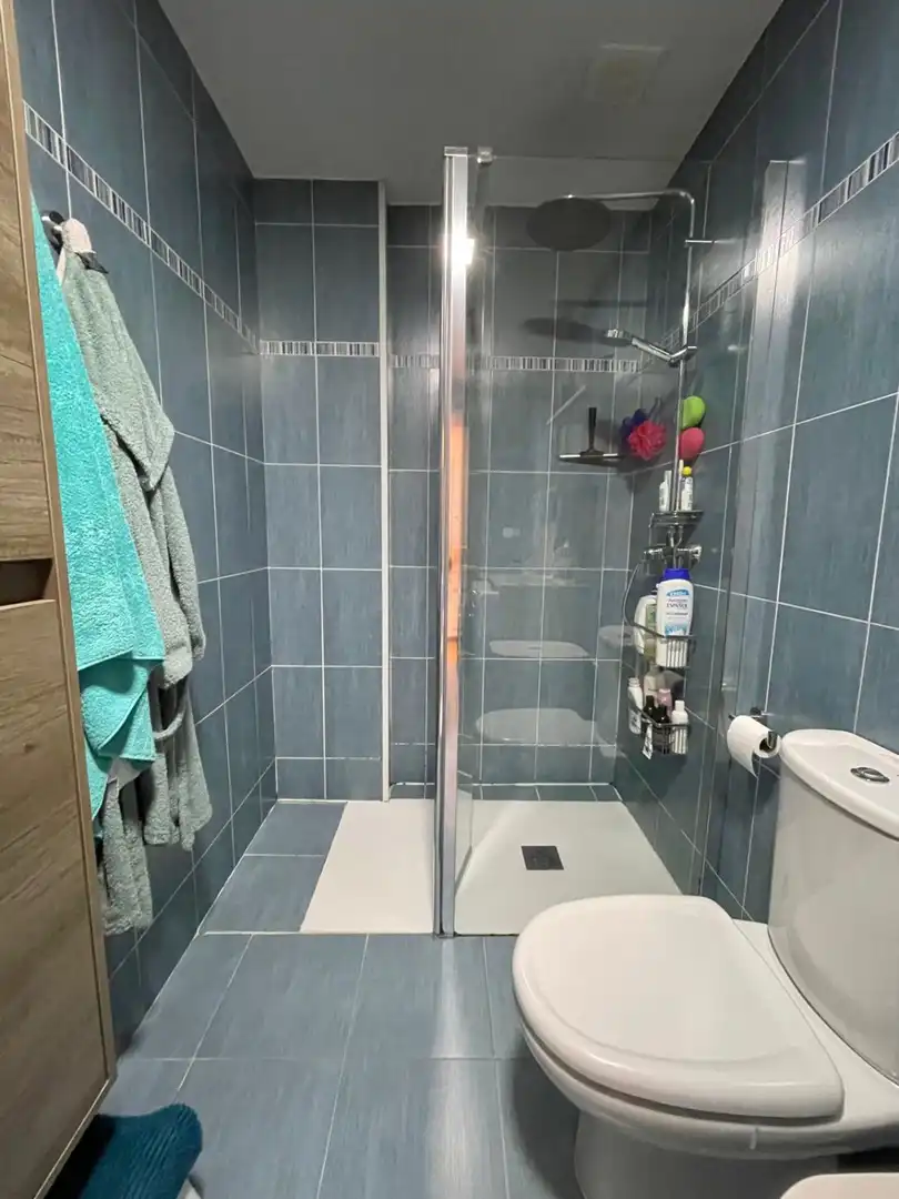 Bathroom of Flat for sale in Valdepeñas  with Air Conditioner, Heating and Terrace