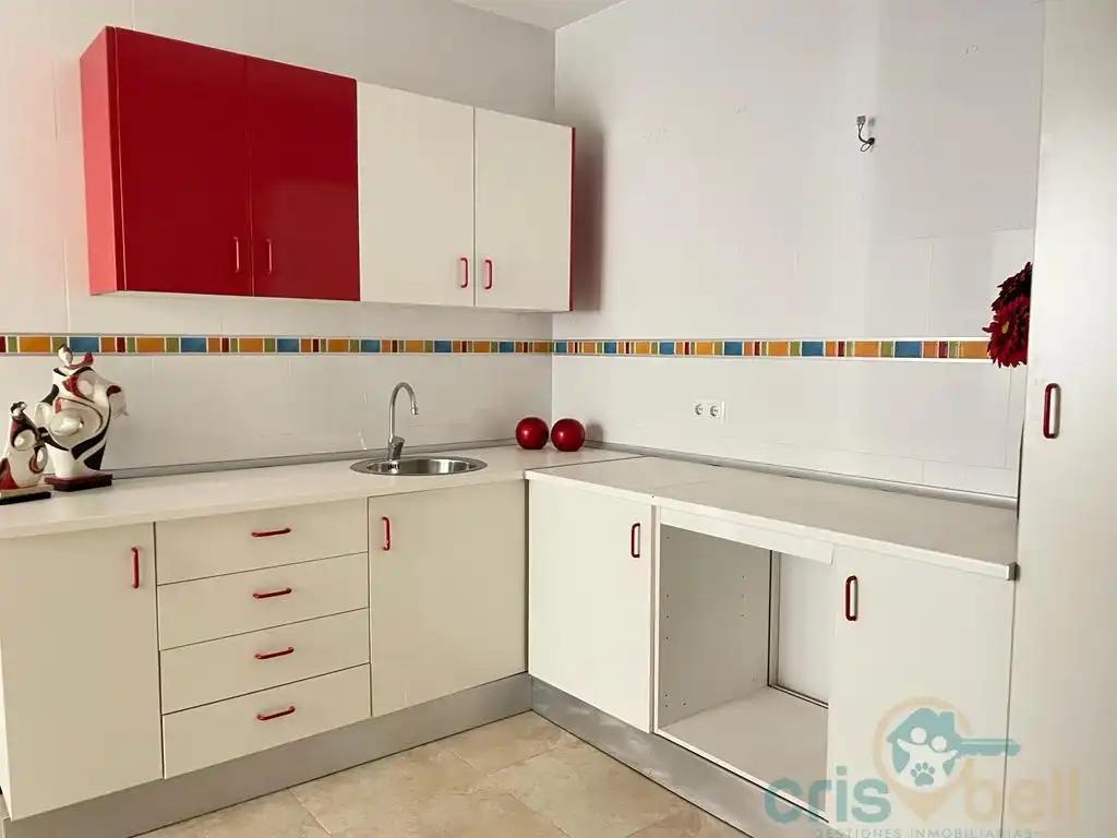 Flat with terrace for sale in Calle Enrique Granados