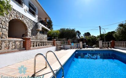 Schwimmbecken von Haus oder Chalet zum verkauf in Torrelles de Llobregat mit Klimaanlage, Terrasse und Schwimmbad