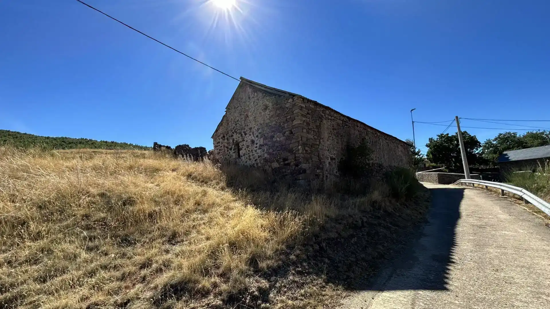 Vista exterior de Finca rústica en venda en Riello