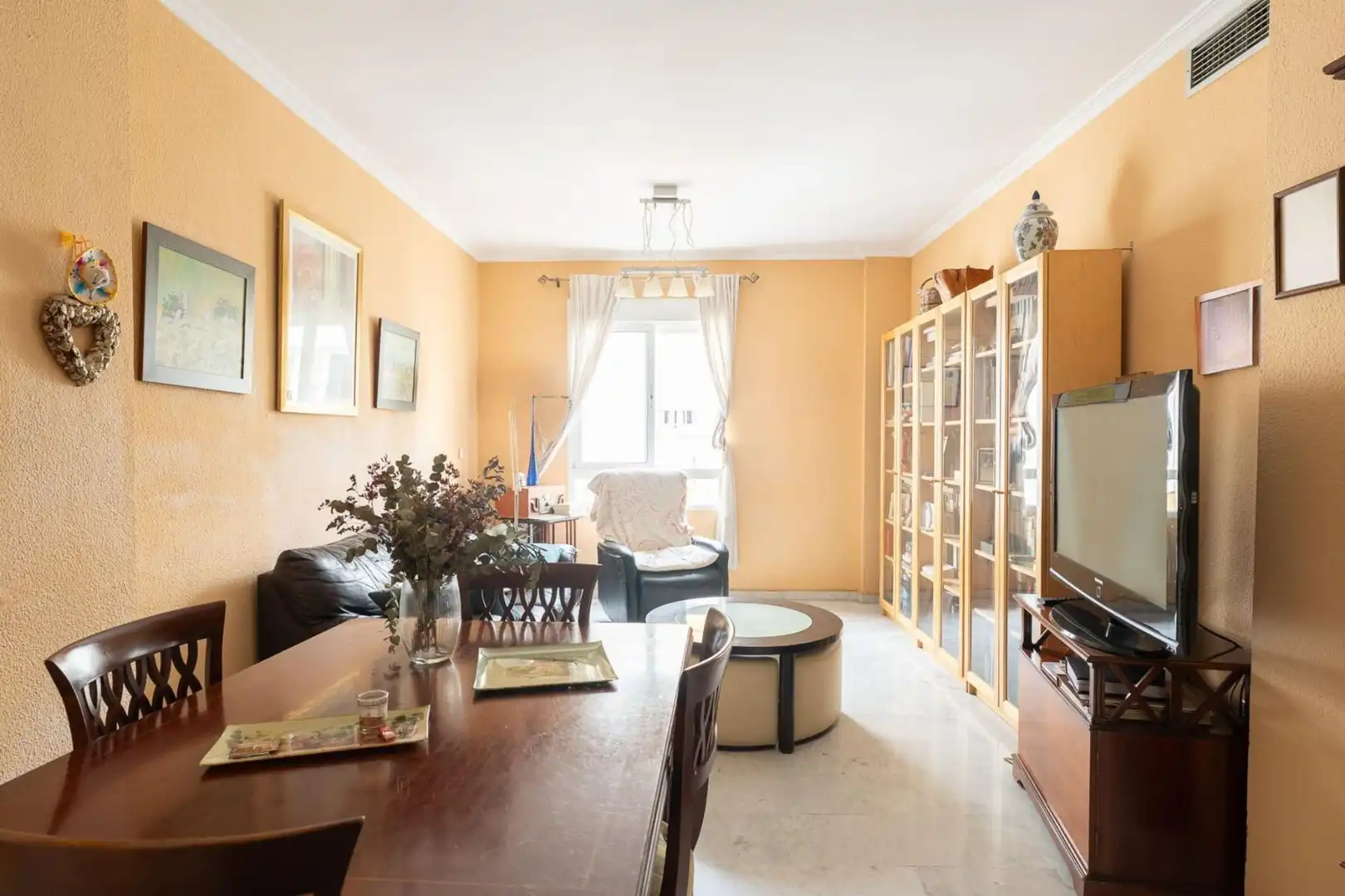 Sala de estar de Piso en venta en Sevilla con Balcón