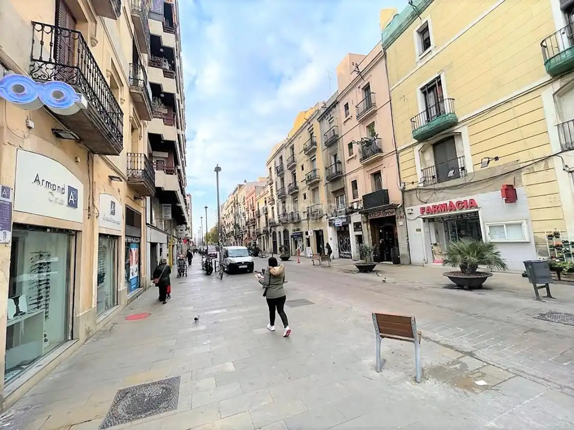 Außenansicht von Wohnung zum Verkauf in Barcelona