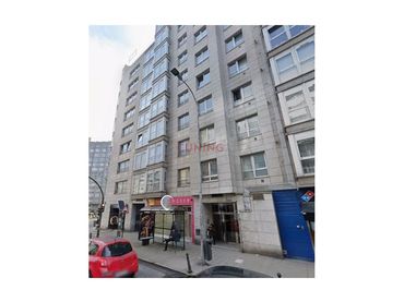 Local comercial en venda a Avenida Finisterre