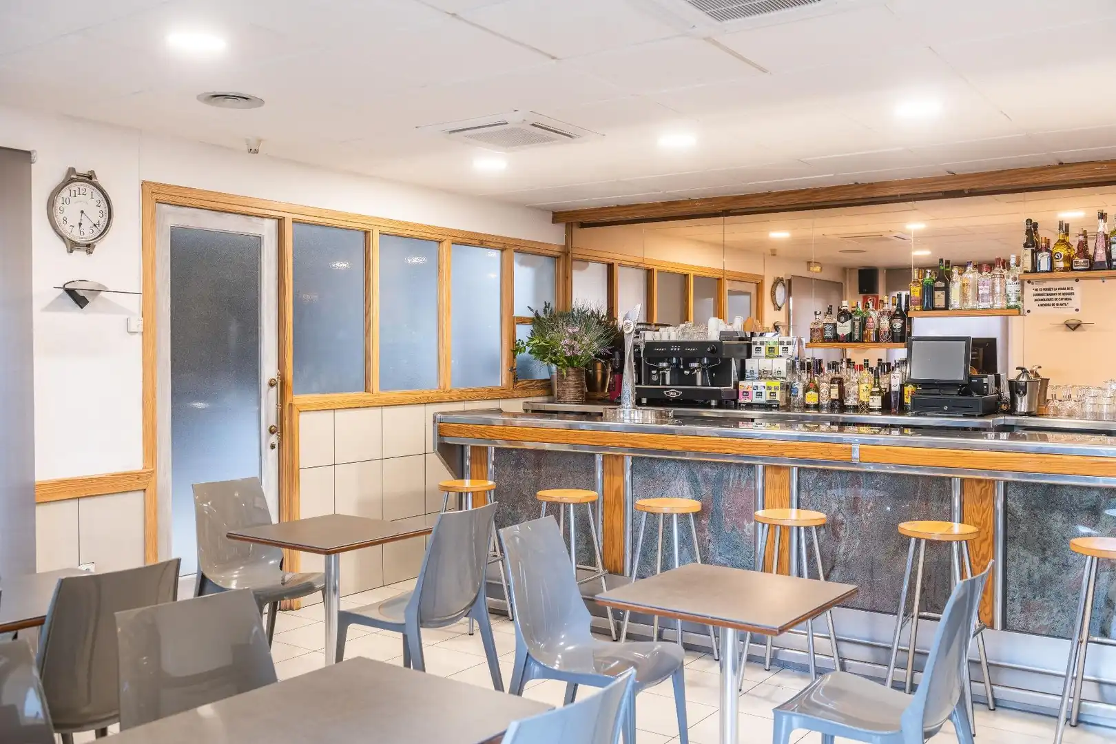 Casa con terraza en venta en Avenida PIRINEUS, imagen 6