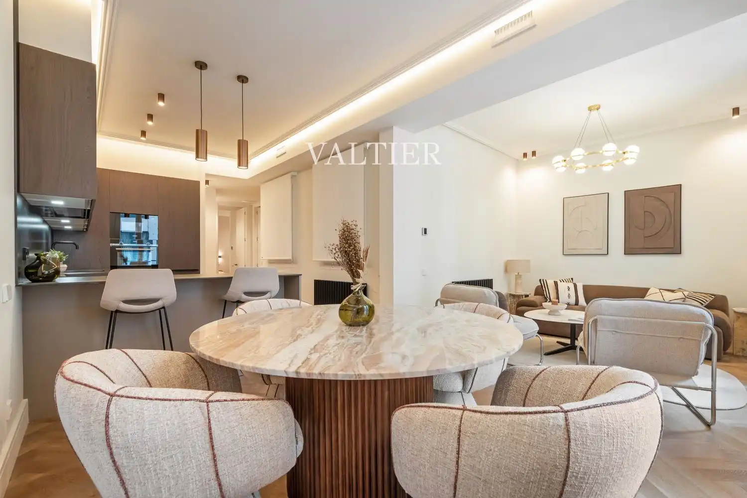 Living room of Flat for sale in Madrid  with Air Conditioner, Heating and Terrace