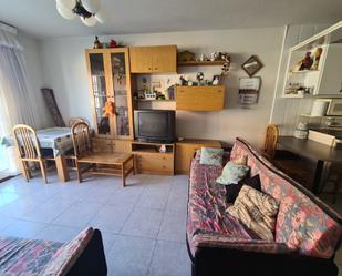 Sala d'estar de Apartament en venda en Bareyo amb Moblat, Forn i Microones