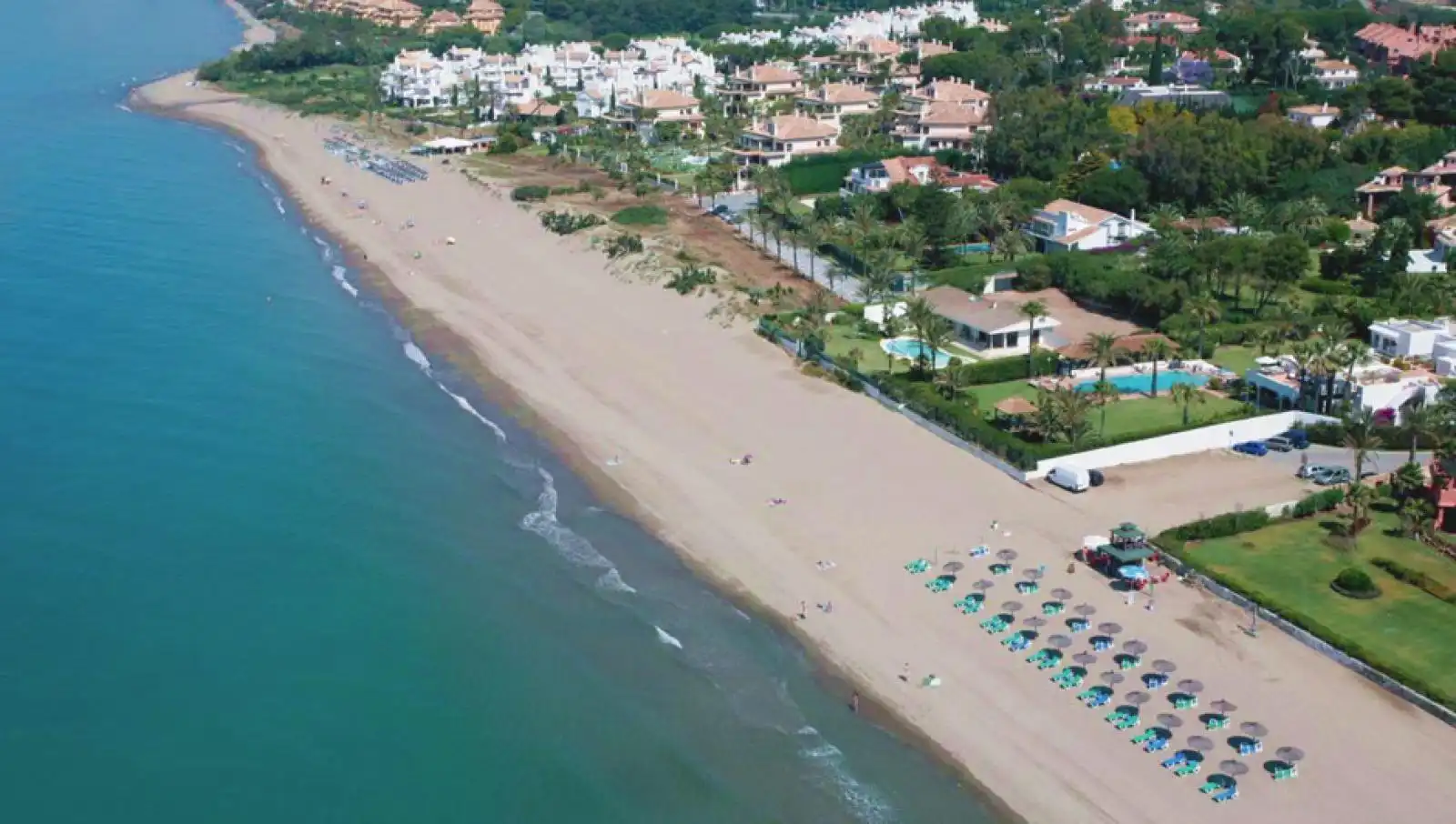 Vista exterior de Planta baja en venta en Marbella con Aire acondicionado, Calefacción y Jardín privado