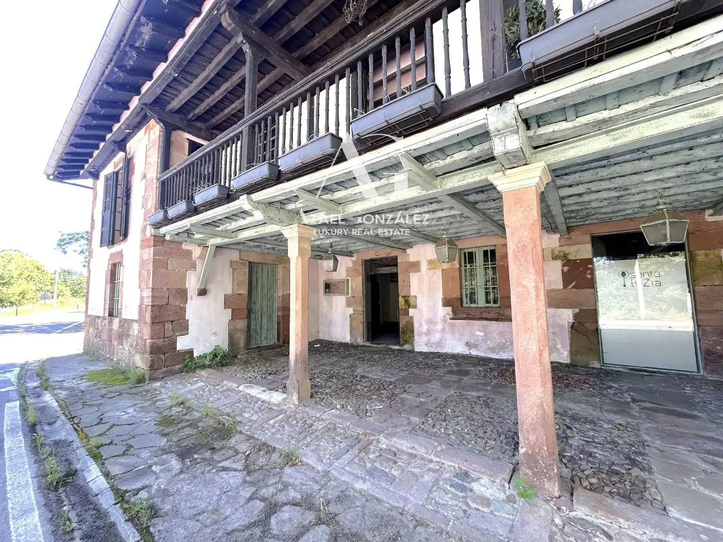 Exterior view of Houses for sale in Mazcuerras