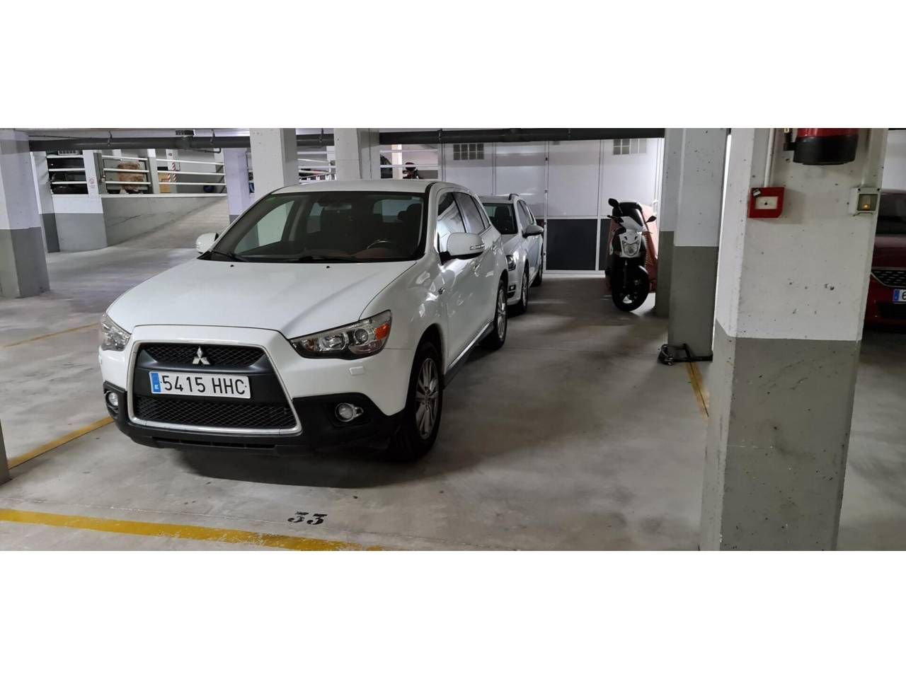 Aparcament de Garatge en venda en La Roca del Vallès amb Alarma
